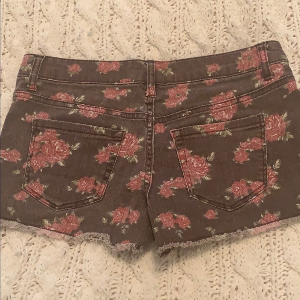 Shorts - Picture 2 of 2
